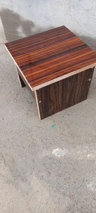 O'tirish uchun stulchik