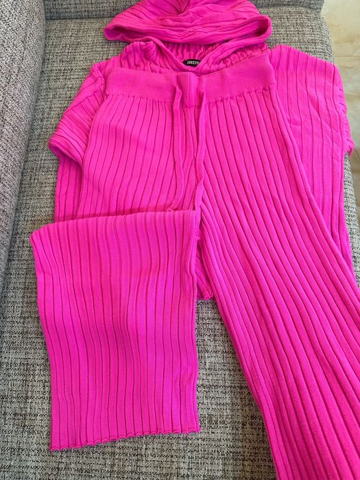 Нови дамски сетове от две части