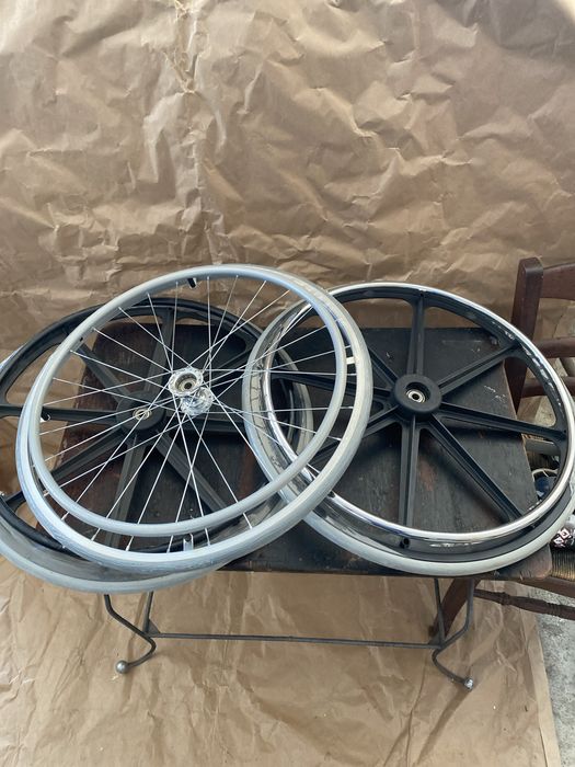 Roata rezerva fotoliu rulant carucior