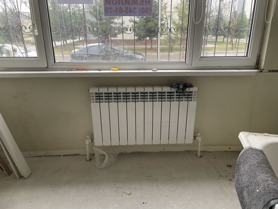 Батареи для обогрева и ванна