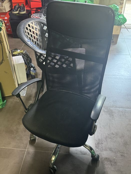 Офис стол с облегалка