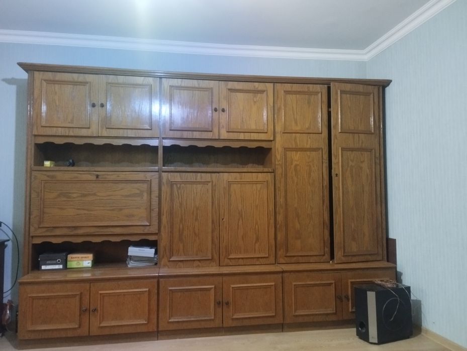 Продам деревянный шкаф б/у