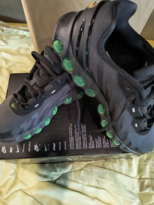 Маратонки NIKE  нови