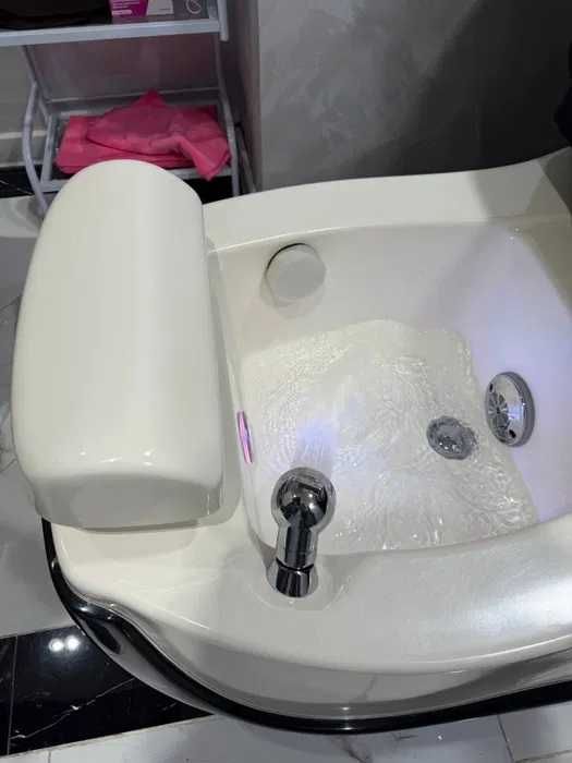 Массажное кресло с тазом для педикюра