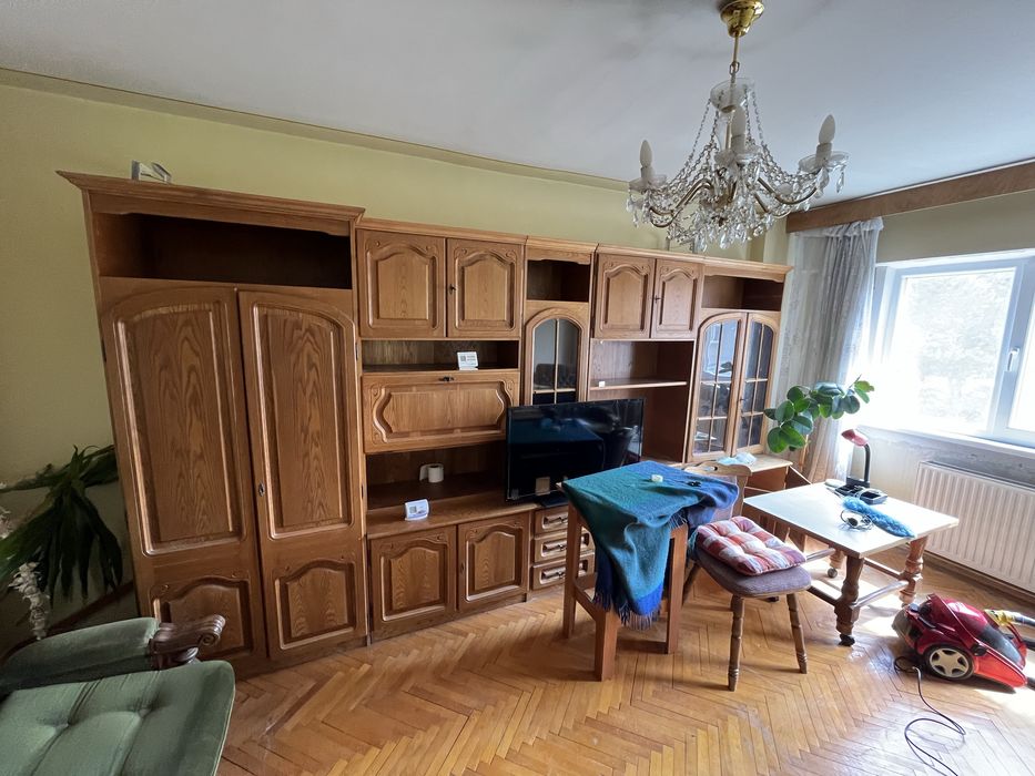 Mobila veche eleganta de vanzare .