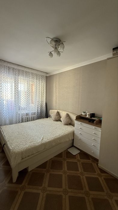 Срочно продам спальный грнитур