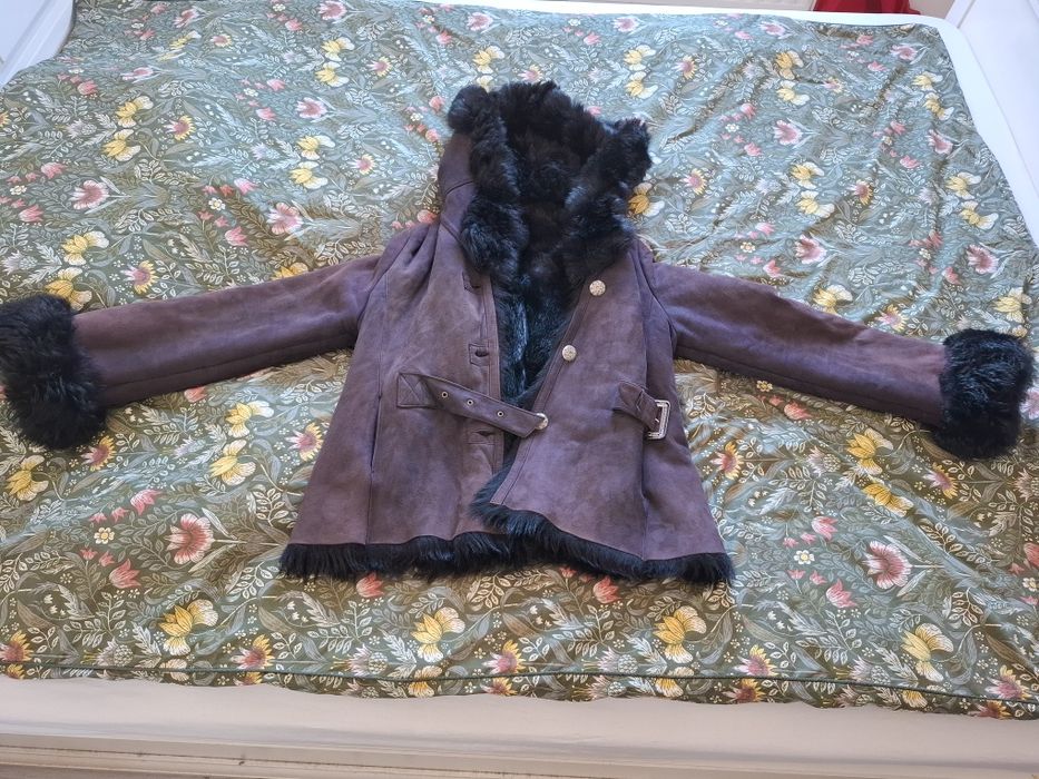 Cojoc damă din piele naturală de  oaie cu blană, mărimea 50 – elegant