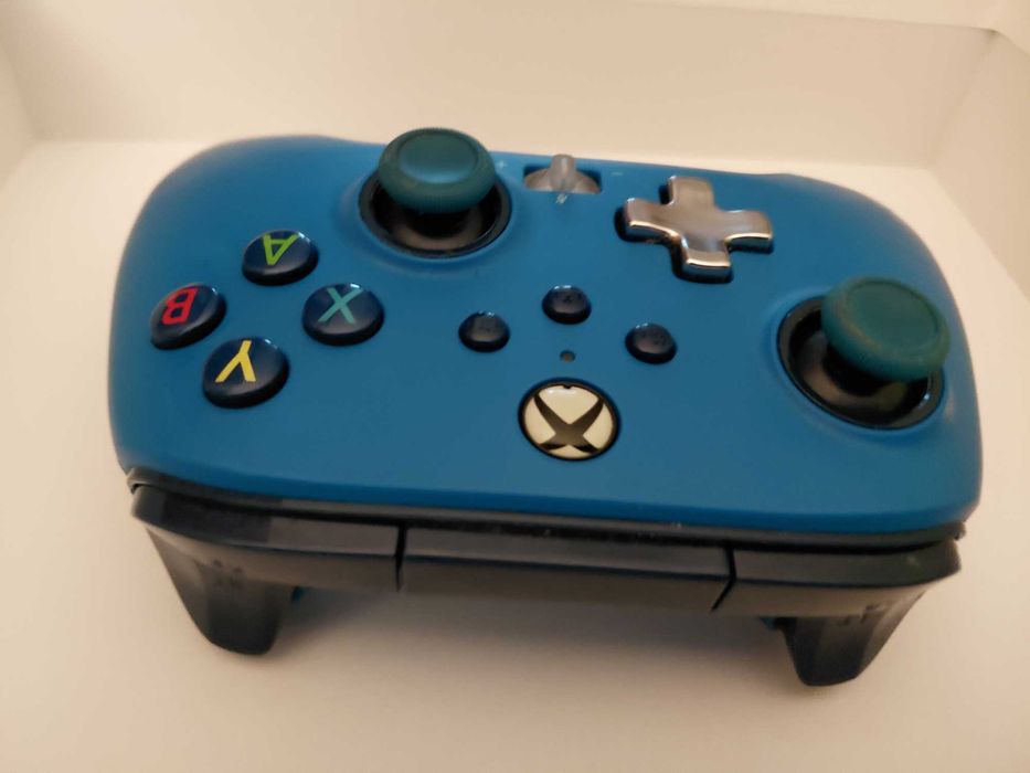 Vand controler PowerA compatibil cu Xbox one