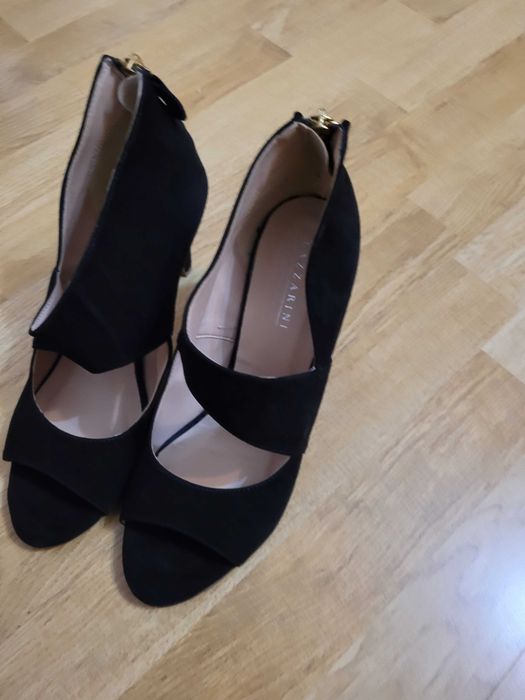 Vand sandale elegante