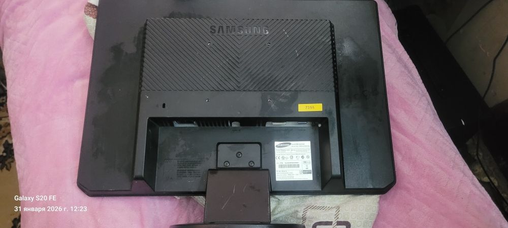 Монитор Samsung SyncMaster E2220 full HD 1920x1080. 75 герц