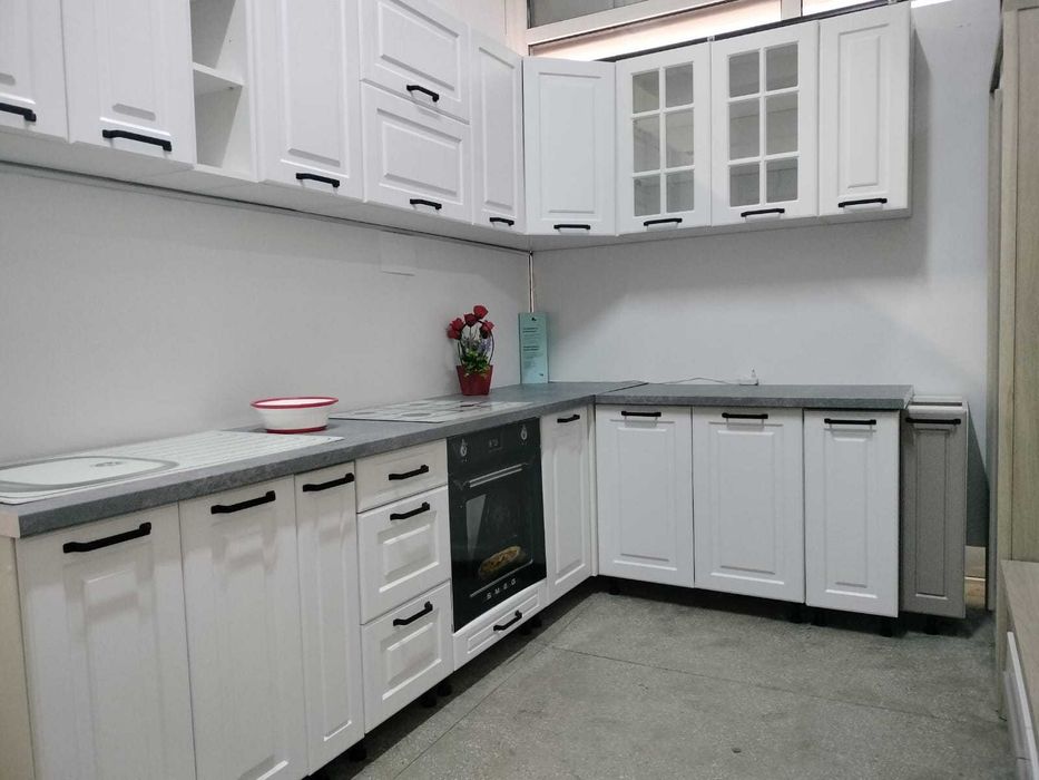 bucatarie modulara colt (sau nu)  corpuri mdf alb, gri, crem