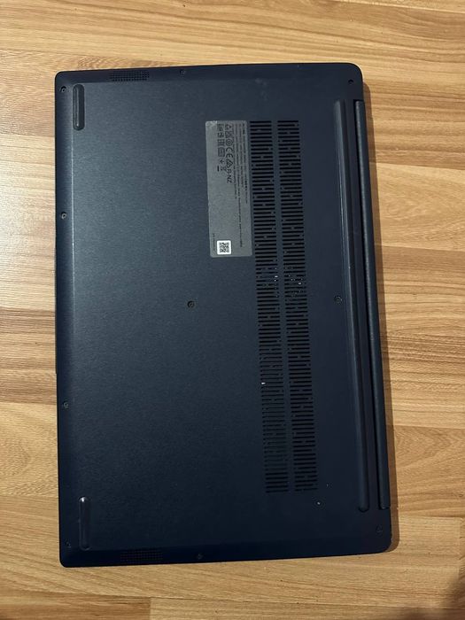 Arzon narxda Lenovo noutbuk sotiladi