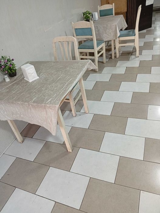 Стол и стулья дл