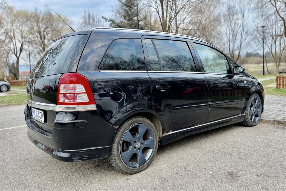 Opel Zafira 1,7 CDTI 2009 - OPC 7 locuri