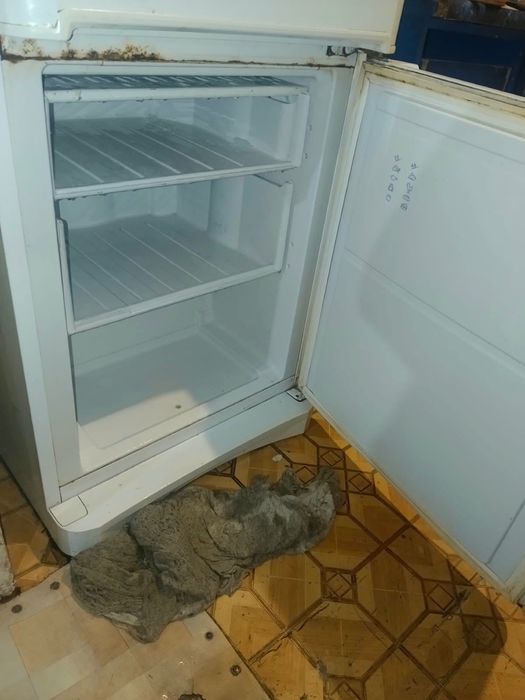 Холодильник на запчасти