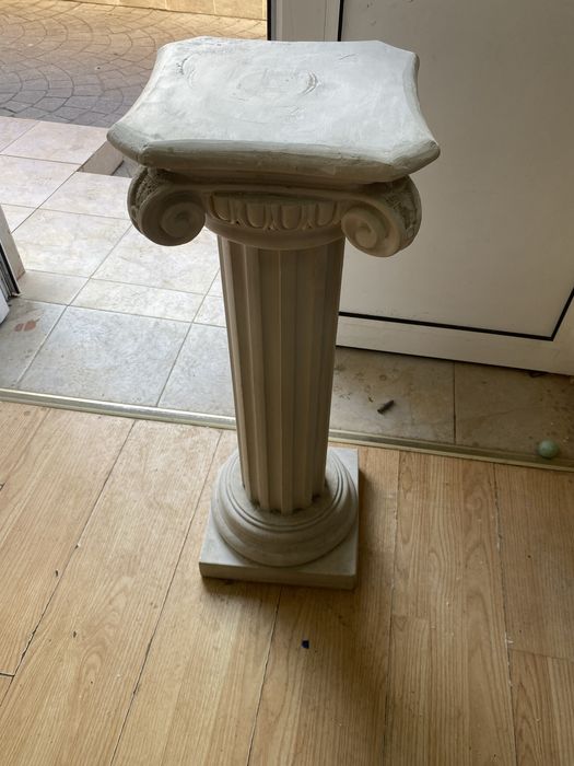 Декоративни колони