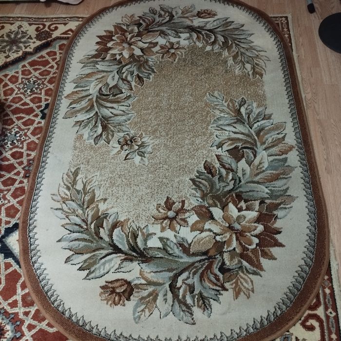 Шерстяной ковер.