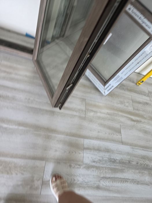 Vand fereastra termopan cu ramă