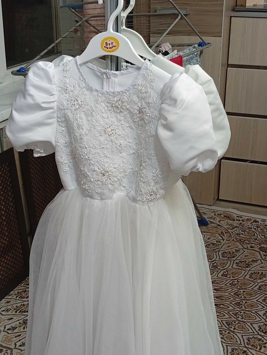 Платье для девочки нарядное