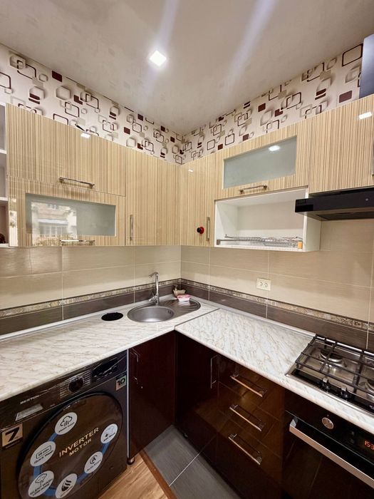 Чиланзар -7 кв 2/3/4. 50м2 Срочно Продам квартиру срочно