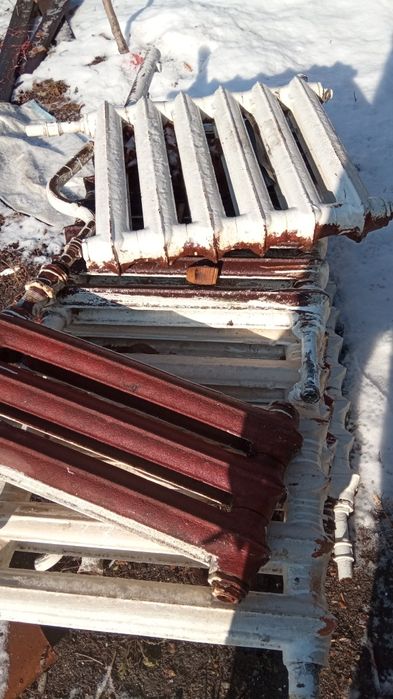 Продам чугунный радиаторы