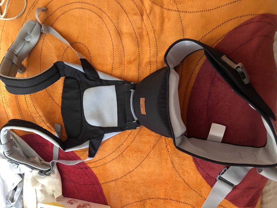 Марково Кенгуру на марката CANGAROO за носене на бебе