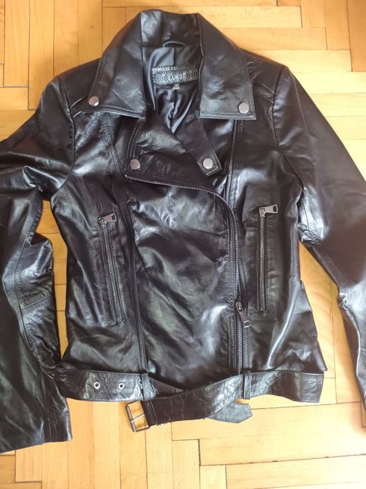 Geaca piele naturala foarte fina,damă.