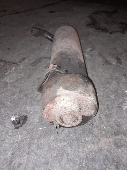 Цилиндр от прицепа Нефаз