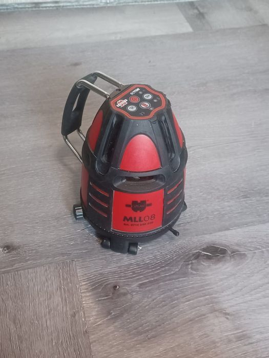 Nivela laser wurth MLL08 un instrument profesional  de măsurare și aliniere pentru construcții și amenajări interioare