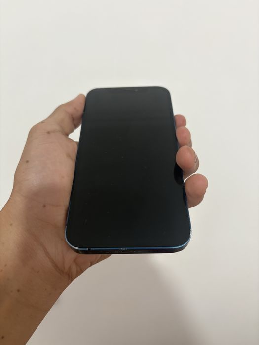 продаю iphone 12