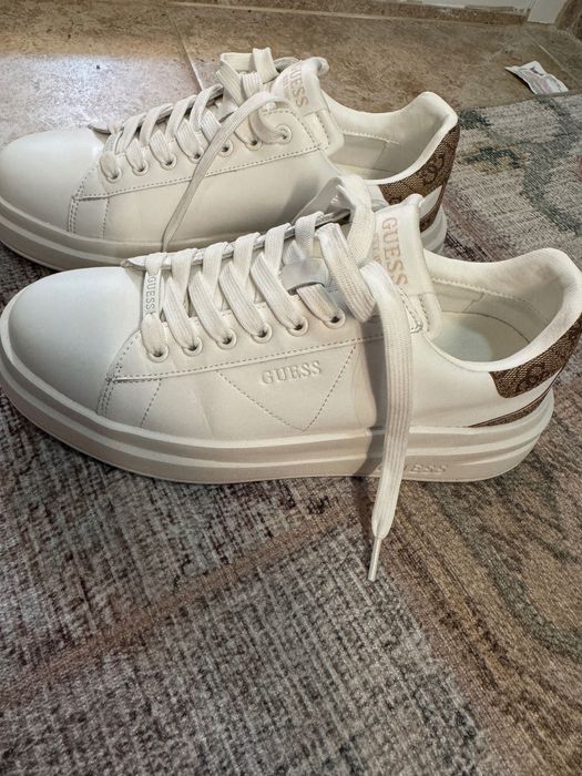 Guess elbina дамски бели маратонки