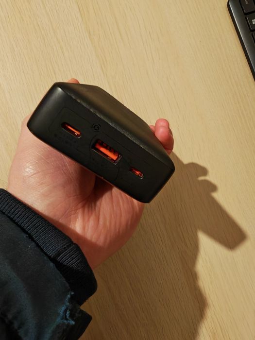 Baterie externa Baseus 20000mAh + Casti SkullCandy