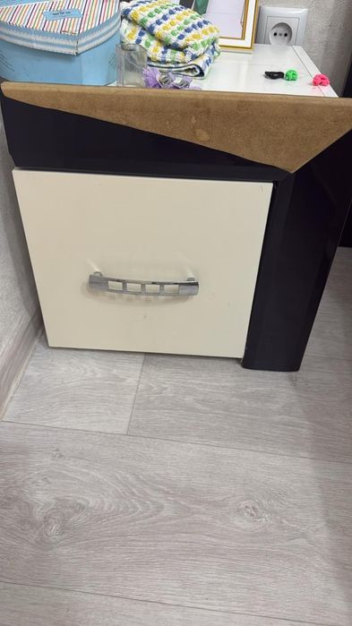 Продается спальный гарнитур