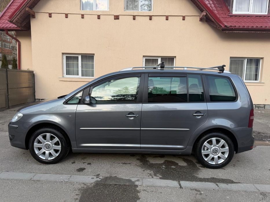 Vând Volkswagen Touran, 2008 ,2.0 TDI,140 CP, 12.500 lei Negociabil