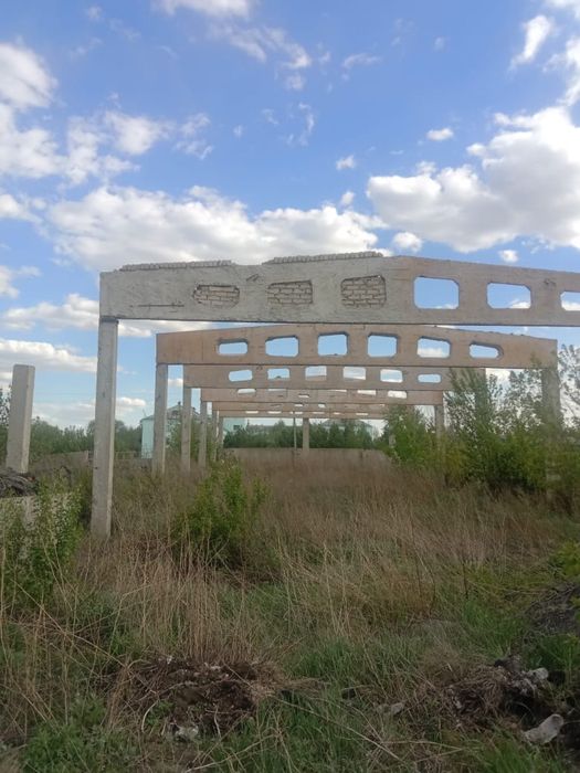 Продам балки, стаканы, колонны