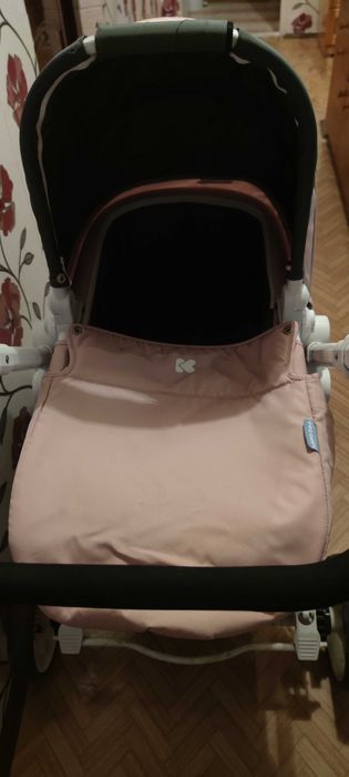 5 пъти е ползвана бебешка количка 3 в 1 и люлеещ шезлонг