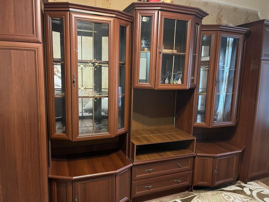 Продам стенку! Срочно!