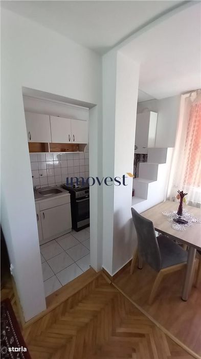 De inchiriat:Garsoniera in zona Burdea