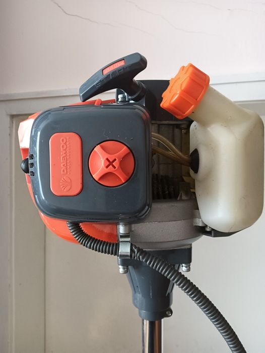 Моторна коса за трева (тример)