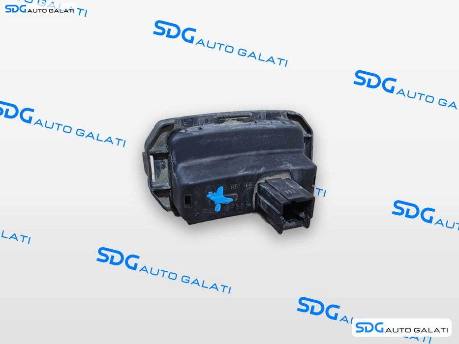 Buton Deschidere Portbagaj Haion Renault Megane 2 2002 - 2008 Cod 98091103 [LN1276]