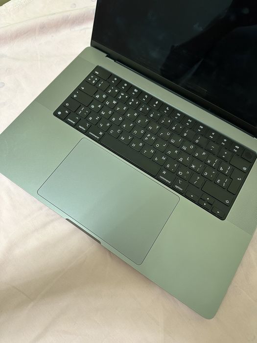Makbook m1 pro 16ozy