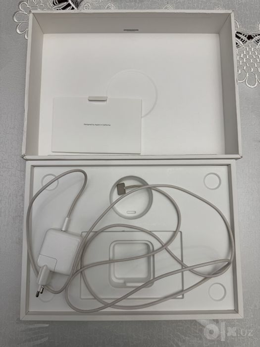 Macbook Air M4 13inch (gold)