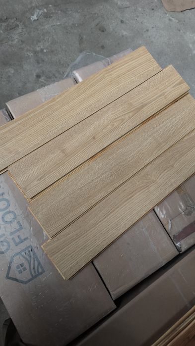 Продам ламинат натуральное дерево