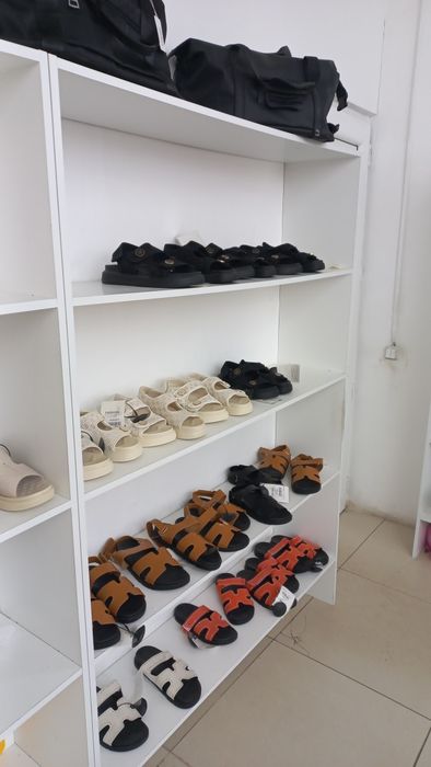 Полка для вещей или обовь