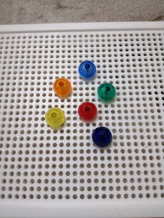 Мозаика, бисер, фишки продам