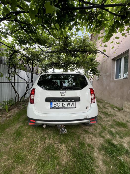 Vând Dacia Duster
