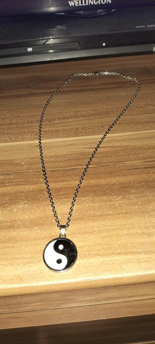 Set accesorii unisex – brățări și coliere, stare perfectă