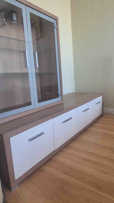 ТВ шкаф + витрина с осветление