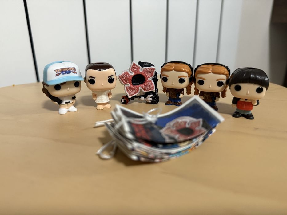 Stranjer things- kinder joy