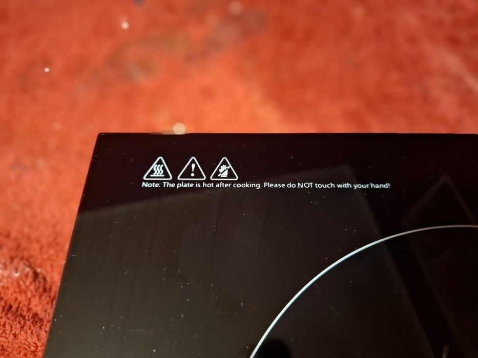 Plită cu Inducție Esperanza – Practic Nouă, 2000W Putere Instant!